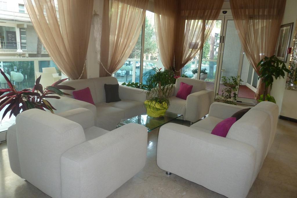 Hotel Astra Milano Marittima Exterior photo