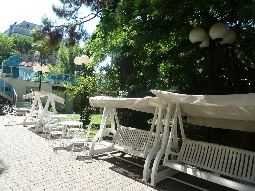 Hotel Astra Milano Marittima Exterior photo