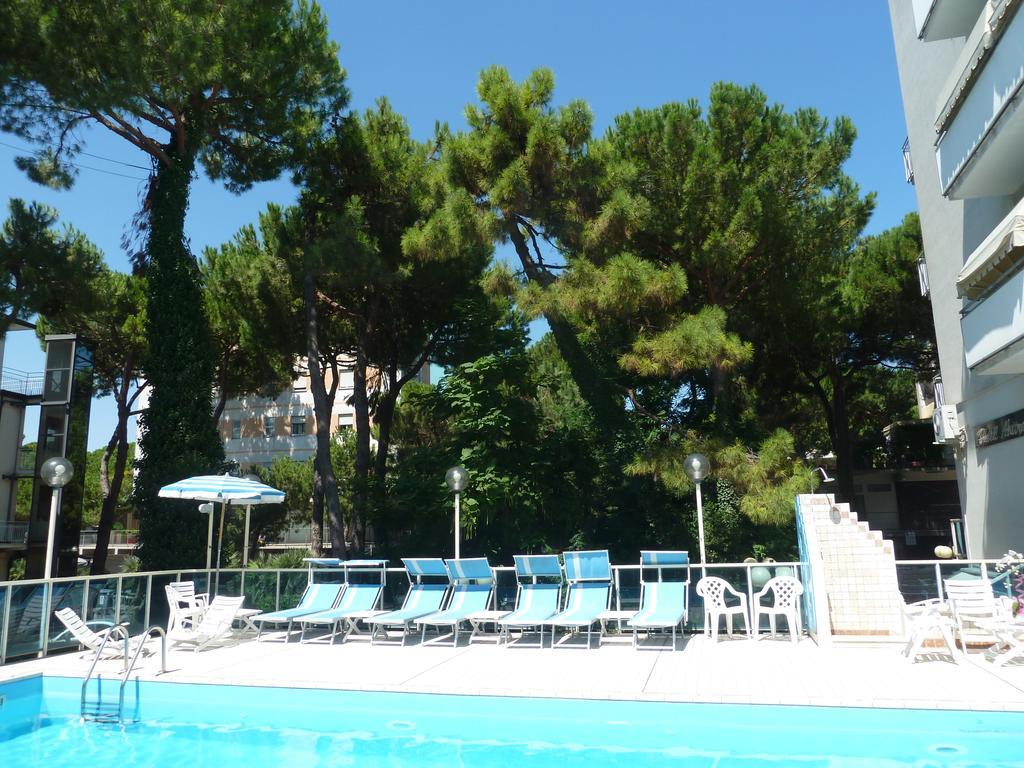 Hotel Astra Milano Marittima Exterior photo